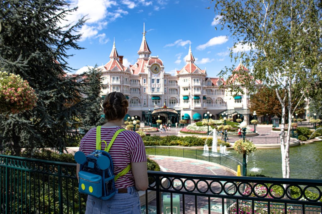 Five Items You Must Have In Your Disney Backpack thomas-evraert-KrmXXpdL6SE-unsplash 1  Photo by <a href="https://unsplash.com/@thomas_evraert?utm_content=creditCopyText&utm_medium=referral&utm_source=unsplash">Thomas Evraert</a> on <a href="https://unsplash.com/photos/man-in-green-shirt-sitting-on-green-chair-near-fountain-during-daytime-KrmXXpdL6SE?utm_content=creditCopyText&utm_medium=referral&utm_source=unsplash">Unsplash</a>