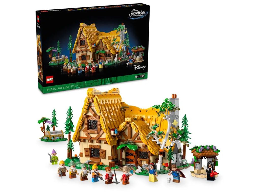 Disney-Snow-White-LEGO-Box – WDWINFO.COM New LEGO: Snow White and the Seven Dwarfs’ Cottage Disney-Snow-White-LEGO-Box