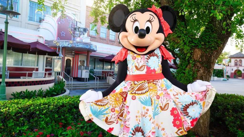 Minnie Will Have a New Spring Outfit at Hollywood & Vine! Minnie Sprin Hollywood and Vine Large