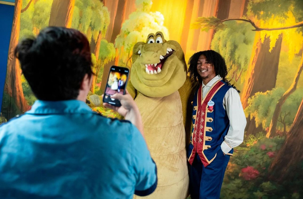 disney-cast-life-tianas-bayou-adventure-event-06 – WDWINFO.COM Special Merch Shared at Disney Cast Member Event for Tiana’s Bayou Adventure disney-cast-life-tianas-bayou-adventure-event-06