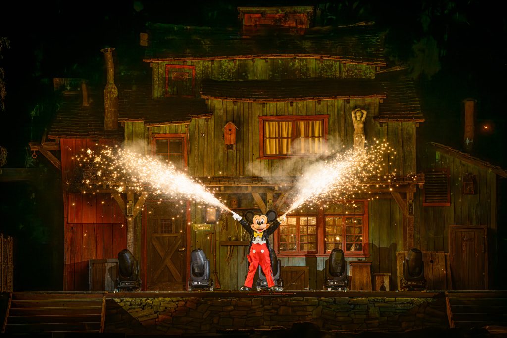 Disneyland Shares New Look at Fantasmic! Which Starts Friday IMG_5075