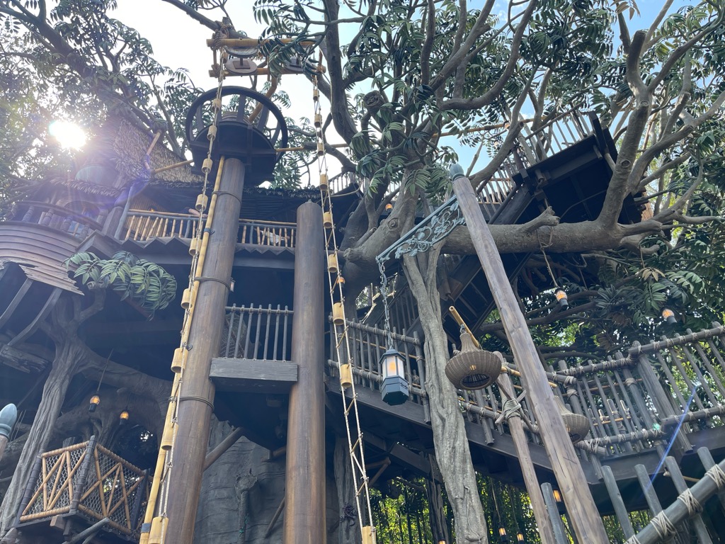 Disneyland-Adventureland-Treehouse-01 – WDWINFO.COM My First Visit to the Disneyland Resort in 2 Years: A Trip Report Disneyland-Adventureland-Treehouse-01