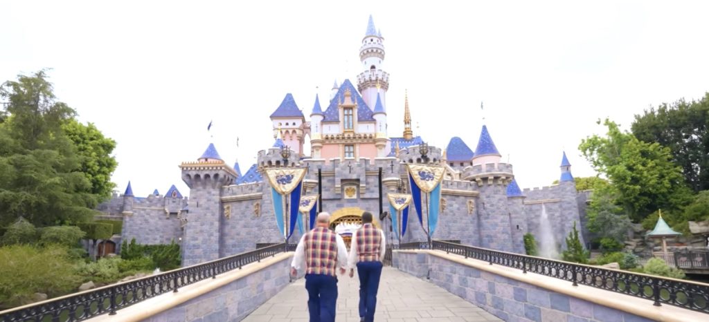 Let S Meet Bob A Silhouette Artist At Disneyland Park