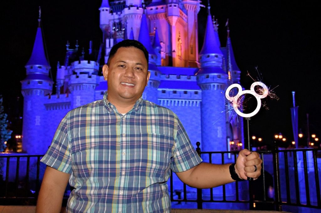 Sparkler Large ā WDWINFO.COM New 4th of July Magic Shots From Disney PhotoPass Sparkler Large