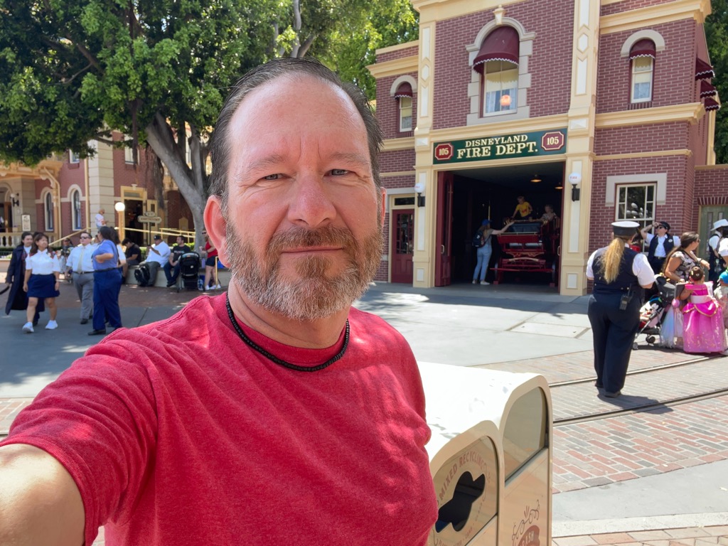 Tom-Disneyland-Fire-House – WDWINFO.COM My First Visit to the Disneyland Resort in 2 Years: A Trip Report Tom-Disneyland-Fire-House