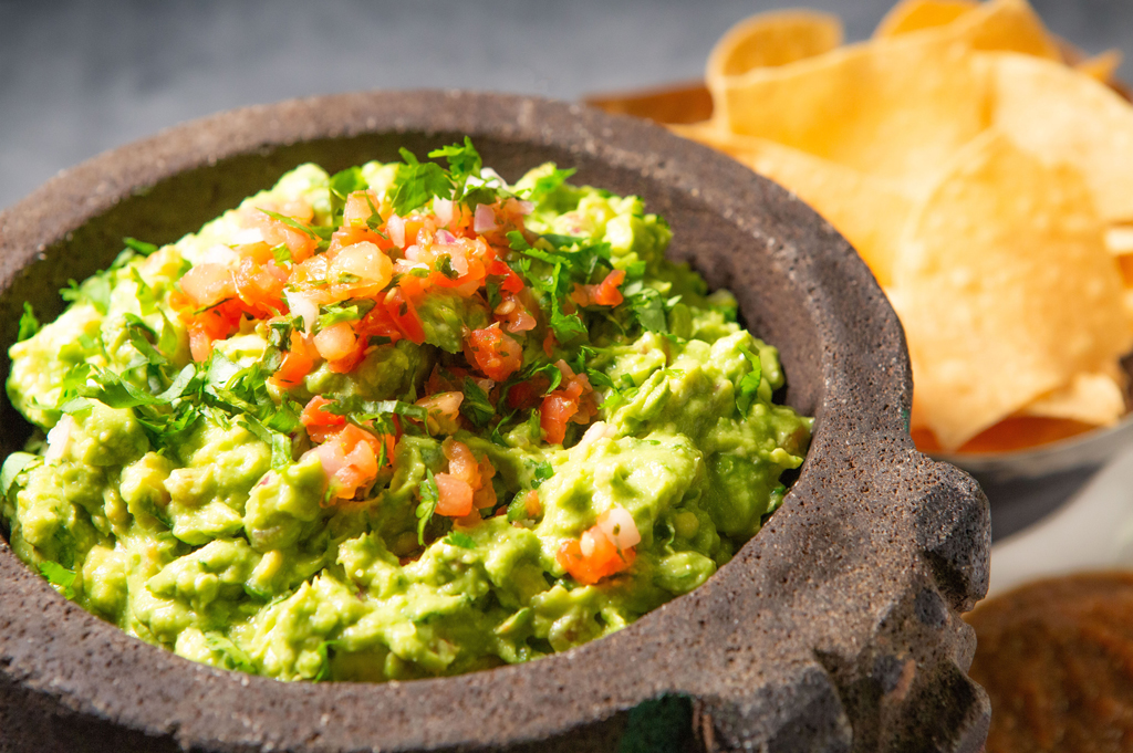 RosaMexicano_SDFWC_Guacamole โ WDWINFO.COM Celebrate 15 YEARS of the Swan & Dolphin Food and Wine Classic and SAVE! RosaMexicano_SDFWC_Guacamole