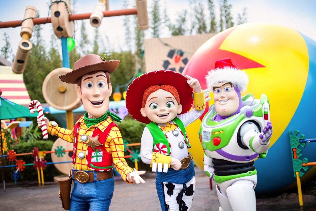 The Ultimate Guide for the Holidays at Walt Disney World