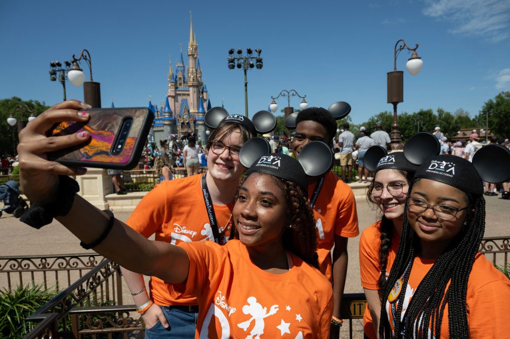 Last Chance to Apply for Disney Dreamers Academy at Walt Disney World