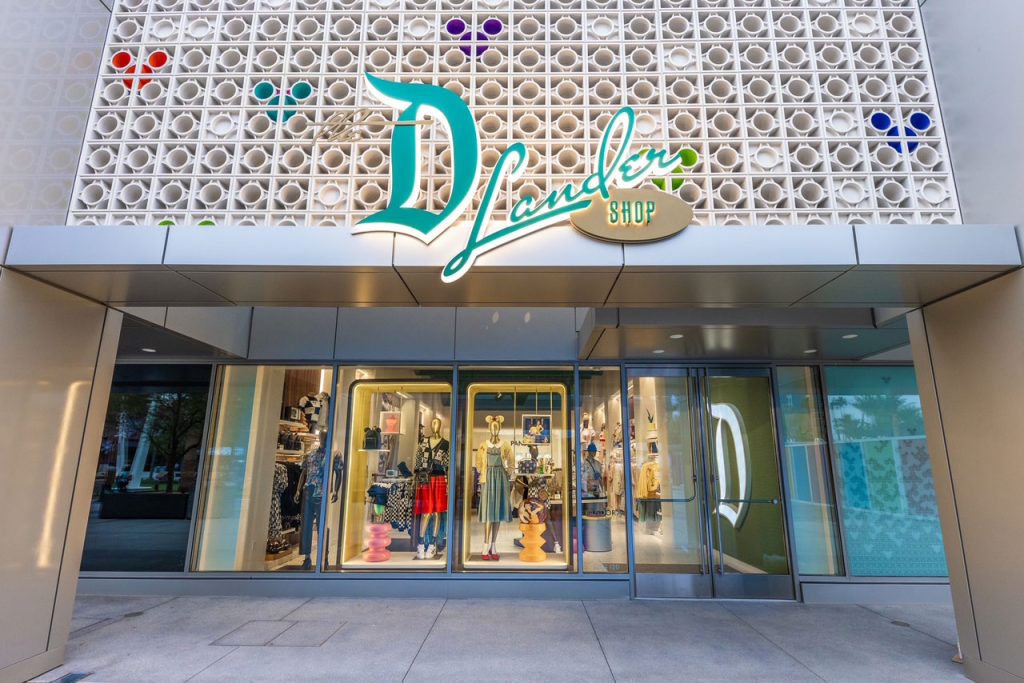 D-Lander Shop Soft-Opened at Disneyland’s Downtown Disney d-lander-soft-open-disneyland-02