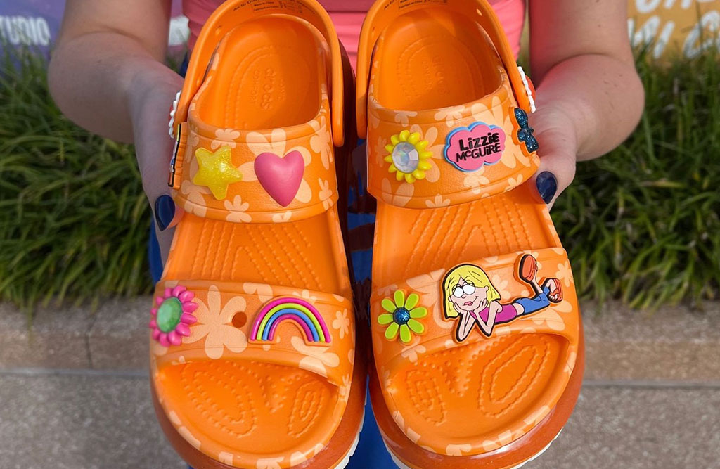 lizzy-mcquire-crocs-02 – WDWINFO.COM Lizzie McGuire Fans, These Crocs Are for You! lizzy-mcquire-crocs-02