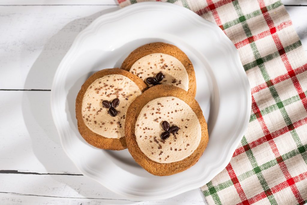 Coffee Mocha Cookie Cookies ā WDWINFO.COM Disney Offers New Coffee Mocha Cookie Recipe to Enjoy! Coffee Mocha Cookie Cookies