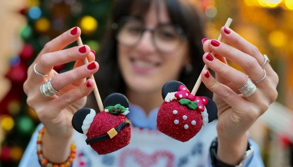 Cheerful New Bites Just Arrived at Disneyland Paris Disneyland Paris Holidays 2024 Cake Pops Large