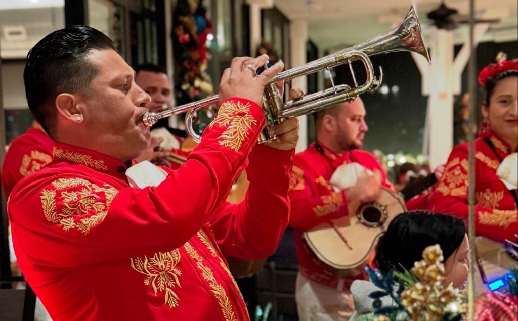 Don’t Miss the Mariachi Holiday Celebration at Frontera! Mariachi Large