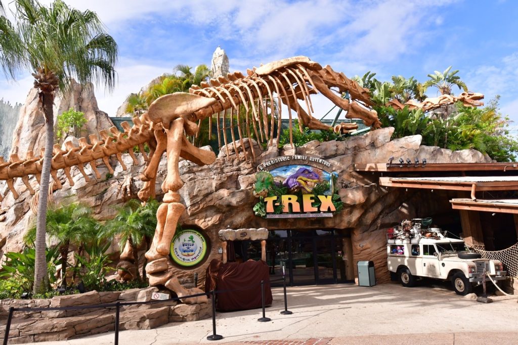 Make Memories at Breakfast With Santa at the T-Rex Cafe T Rex Cafe Large
