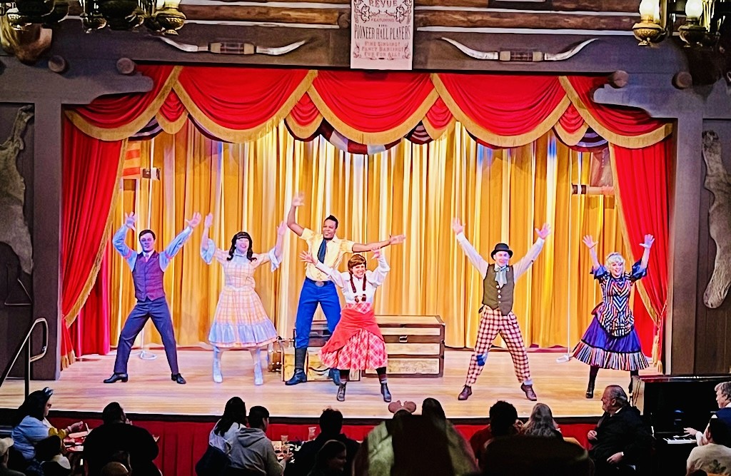 Hoop Dee Doo 11 โ WDWINFO.COM Our Top 4 Disney World Dining Experiences of 2025 Hoop Dee Doo 11