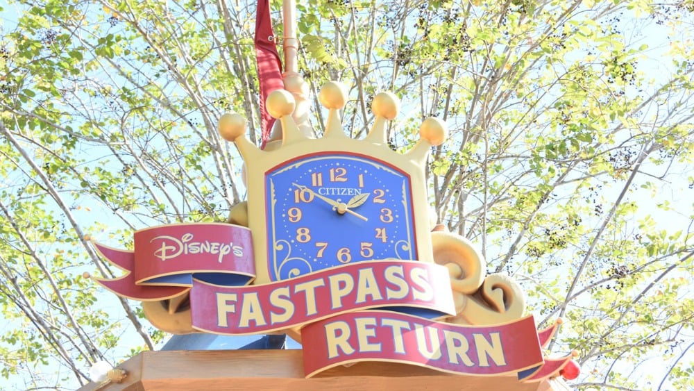 disney-fastpass-sign – WDWINFO.COM Are Disney Park Guests Becoming More Rude and Entitled? disney-fastpass-sign