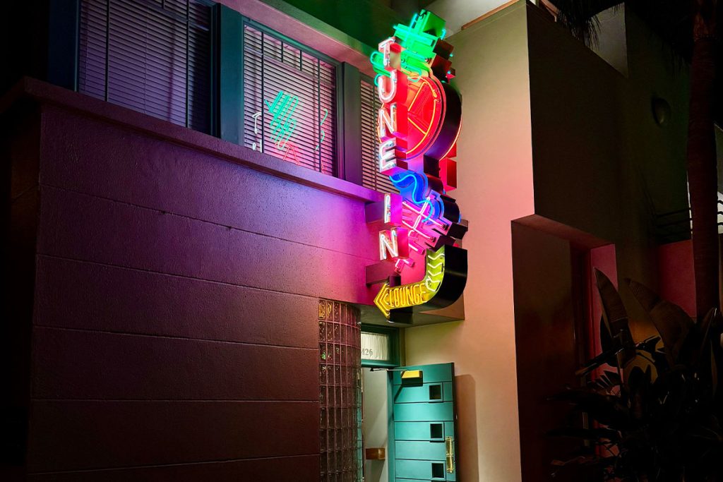 tune-in-lounge-exterior-nighttime – WDWINFO.COM 5 Hidden Gems at Disney’s Hollywood Studios tune-in-lounge-exterior-nighttime