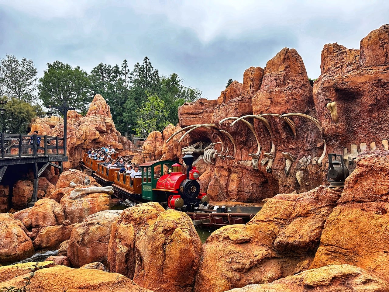 2024 - Zoe - DLR Thunder Large – WDWINFO.COM The History & Evolution of Disney’s Big Thunder Mountain 2024 - Zoe - DLR Thunder Large