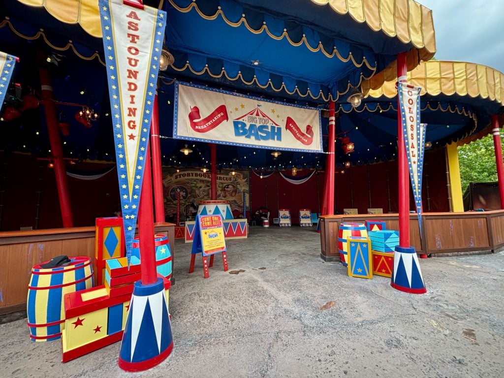 mk-cool-kid-summer-big-top-bash โ WDWINFO.COM Cool Kid Summer Activities Are Hopping in Magic Kingdom at Walt Disney World mk-cool-kid-summer-big-top-bash