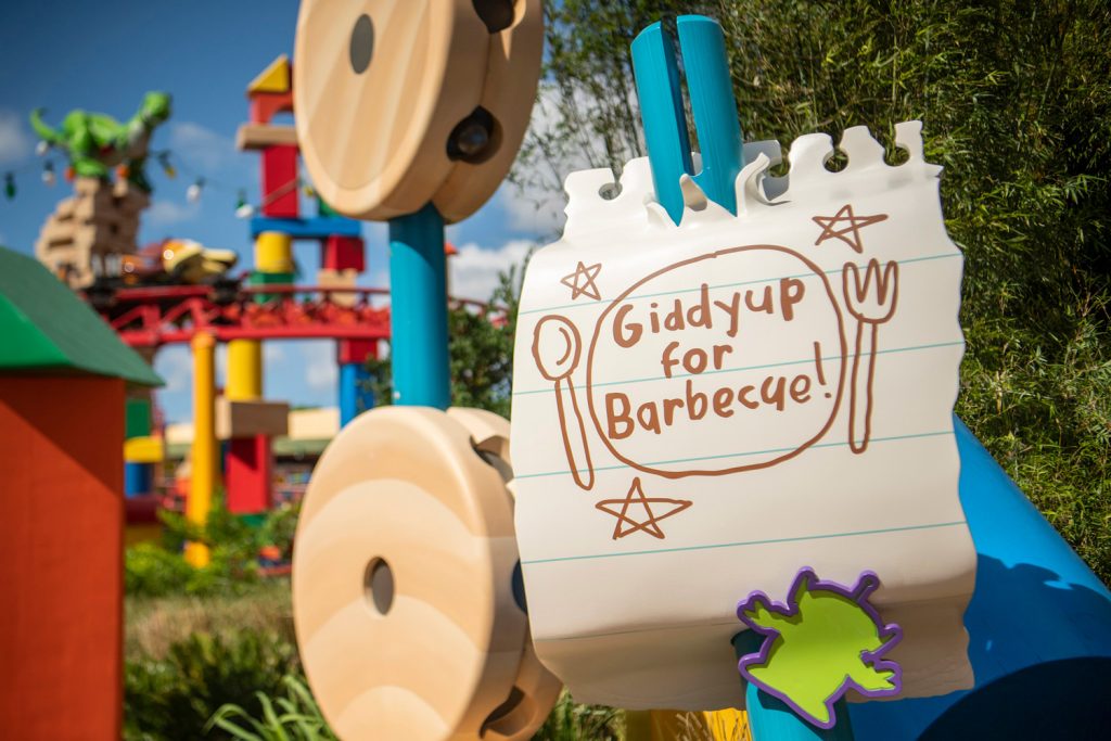 New Media Gallery Added to Walt Disney World Dining Reservation Tool roundup-rodeo-bbq-sign-closeup