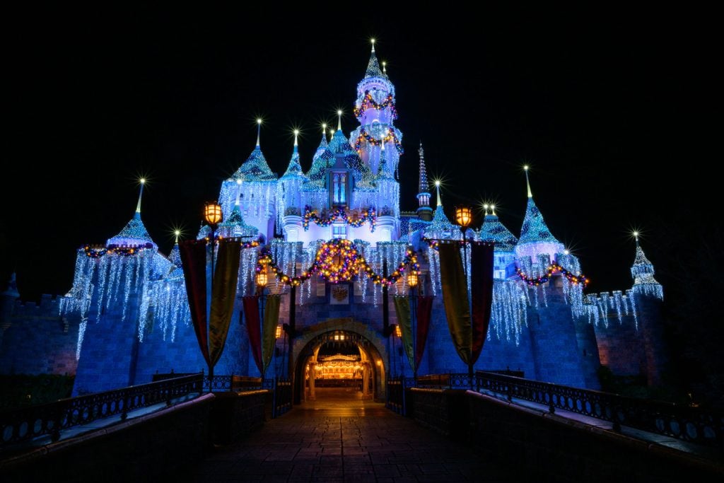 Disneyland Shares FIRST LOOK at Holiday 2025 Happenings dlr-2025-holiday-castle