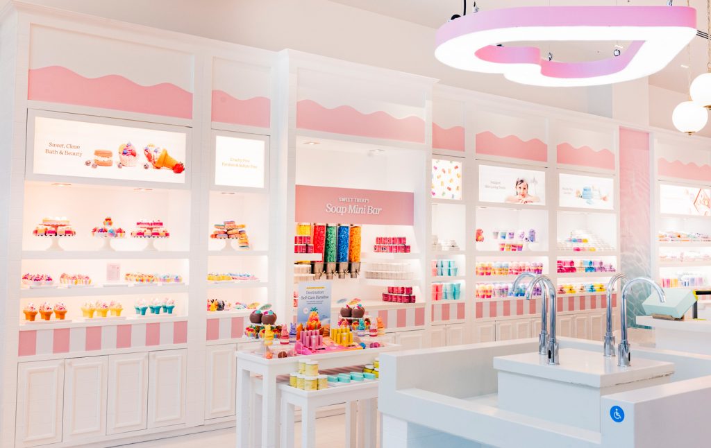 Nectar Life Opens in Downtown Disney at Disneyland Resort dlr-nectar-life-interior