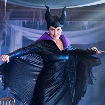 10568_SS_CostumesbyFranchise-Adult_20250728 – WDWINFO.COM 4 Outfit Mistakes for a Disney Parks Halloween Party 10568_SS_CostumesbyFranchise-Adult_20250728