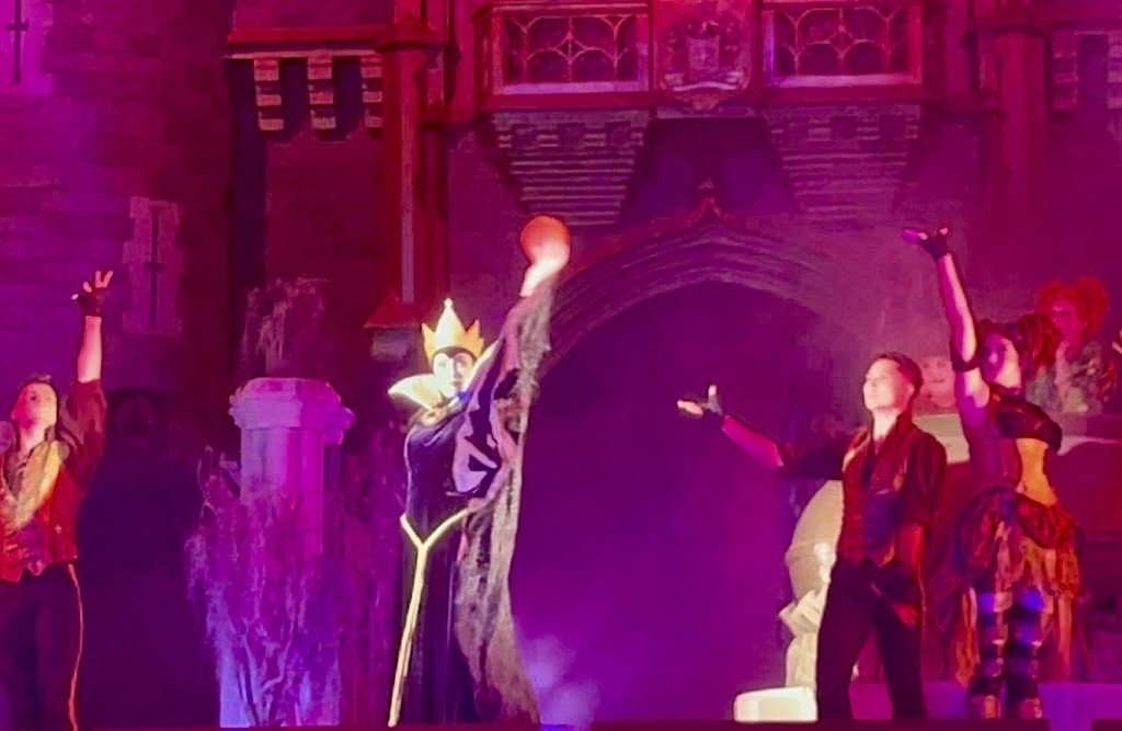 2025 Hocus Pocus Villain Spelltacular 2 – WDWINFO.COM 10 Years Later, Is the Hocus Pocus Villain Spelltacular Still a Must See Show? 2025 Hocus Pocus Villain Spelltacular 2
