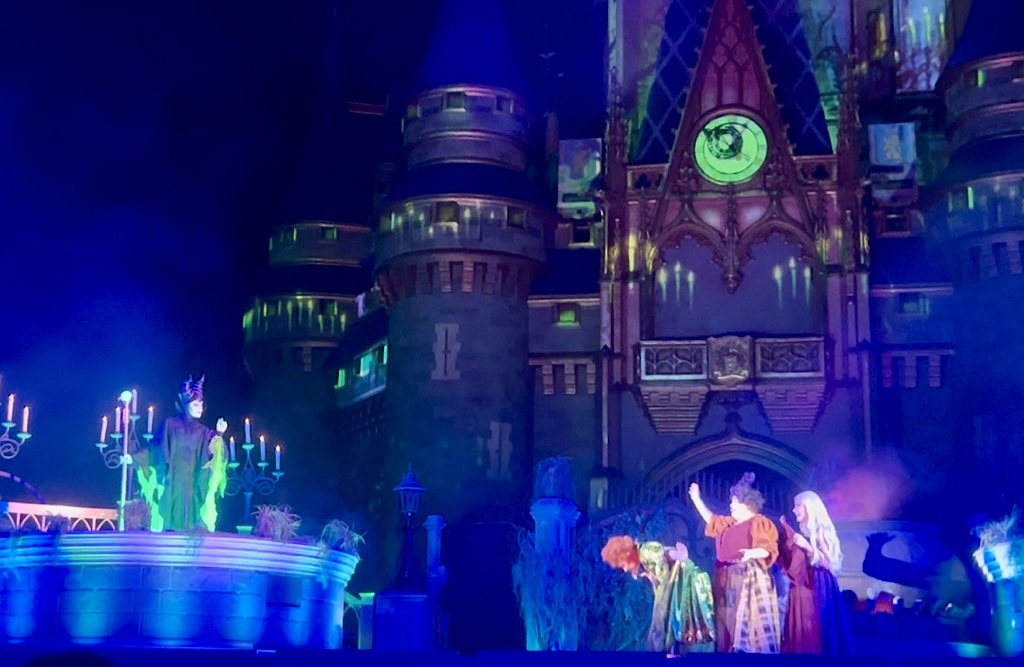 2025 Hocus Pocus Villain Spelltacular 6 – WDWINFO.COM 10 Years Later, Is the Hocus Pocus Villain Spelltacular Still a Must See Show? 2025 Hocus Pocus Villain Spelltacular 6