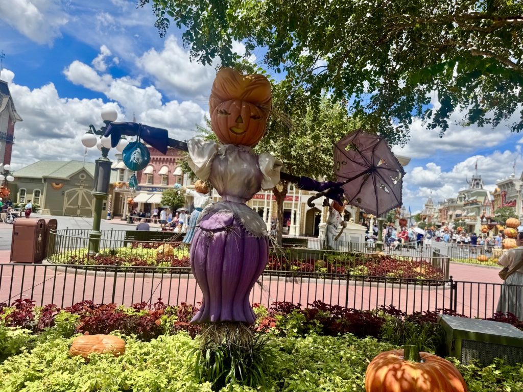 2025 magic kingdom halloween decorations pumpkin 16 – WDWINFO.COM Halloween Decor Has Arrived at Disney’s Magic Kingdom! 2025 magic kingdom halloween decorations pumpkin 16