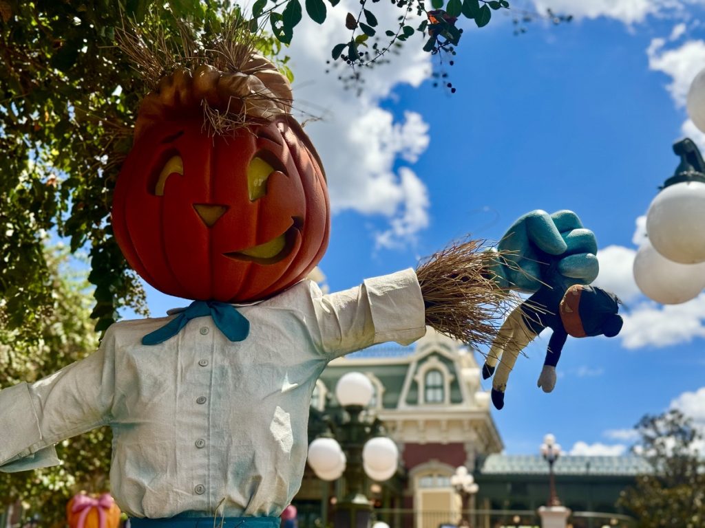2025 magic kingdom halloween decorations pumpkin 20 – WDWINFO.COM Halloween Decor Has Arrived at Disney’s Magic Kingdom! 2025 magic kingdom halloween decorations pumpkin 20