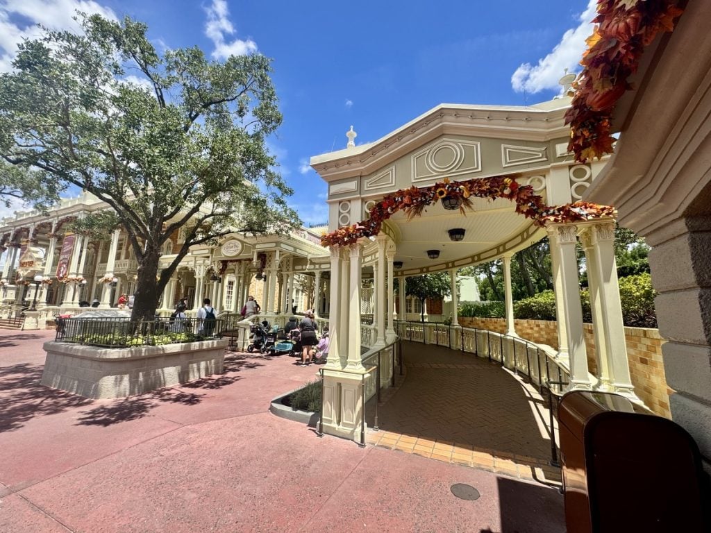 2025 magic kingdom halloween decorations pumpkin 5 – WDWINFO.COM Halloween Decor Has Arrived at Disney’s Magic Kingdom! 2025 magic kingdom halloween decorations pumpkin 5