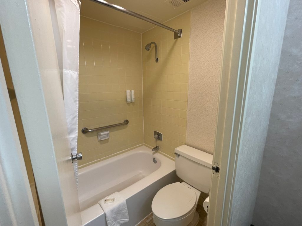 Clarion-Hotel-Disneyland-15 – WDWINFO.COM Stay & Save Near Disneyland With the Clarion, A Good Neighbor Hotel Clarion-Hotel-Disneyland-15