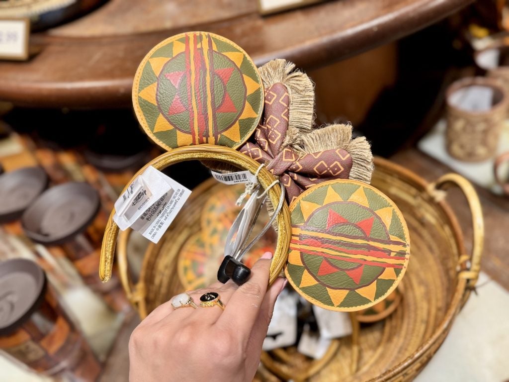DAK lodge merch 2025 11 – WDWINFO.COM New Resort-Specific Merchandise from Disney’s Animal Kingdom Lodge DAK lodge merch 2025 11