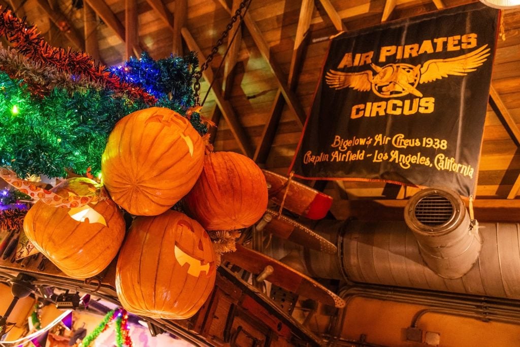 jock Lindsey's halloween bar 2025 – WDWINFO.COM First Look Inside Jock Lindsey’s HALLOWEEN Bar in Disney Springs! jock Lindsey's halloween bar 2025
