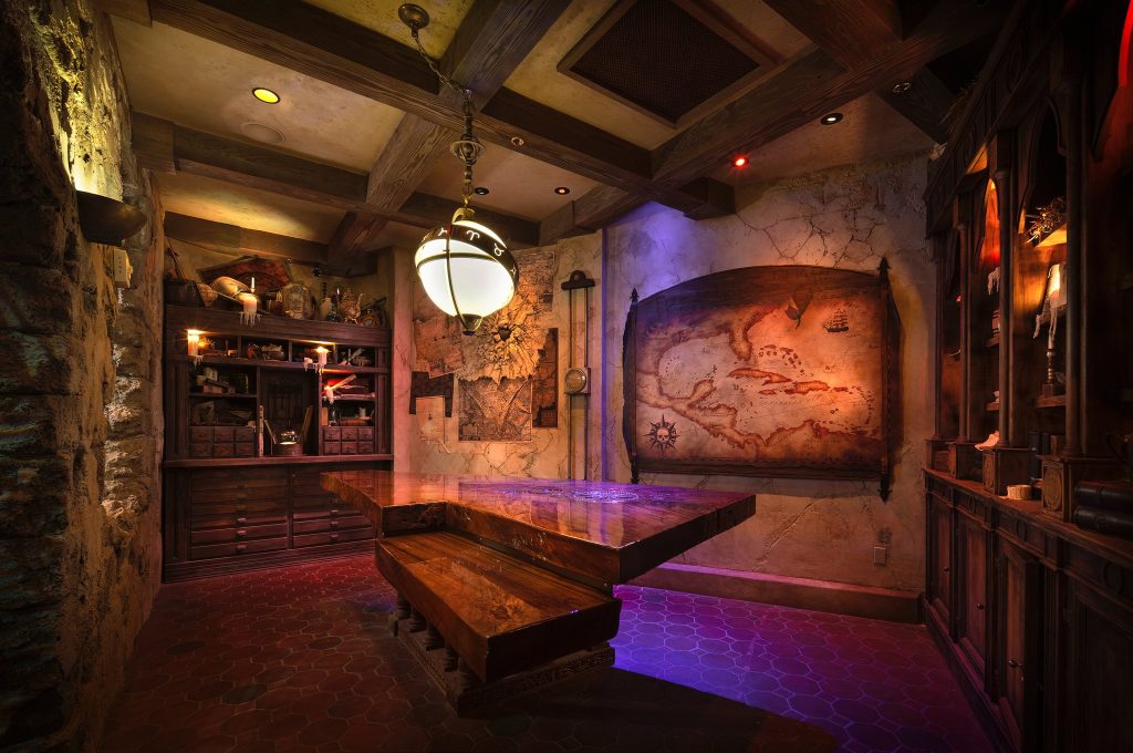 IMG_5942 – WDWINFO.COM FIRST LOOK Inside The Beak and Barrel Pirate Lounge at Magic Kingdom IMG_5942