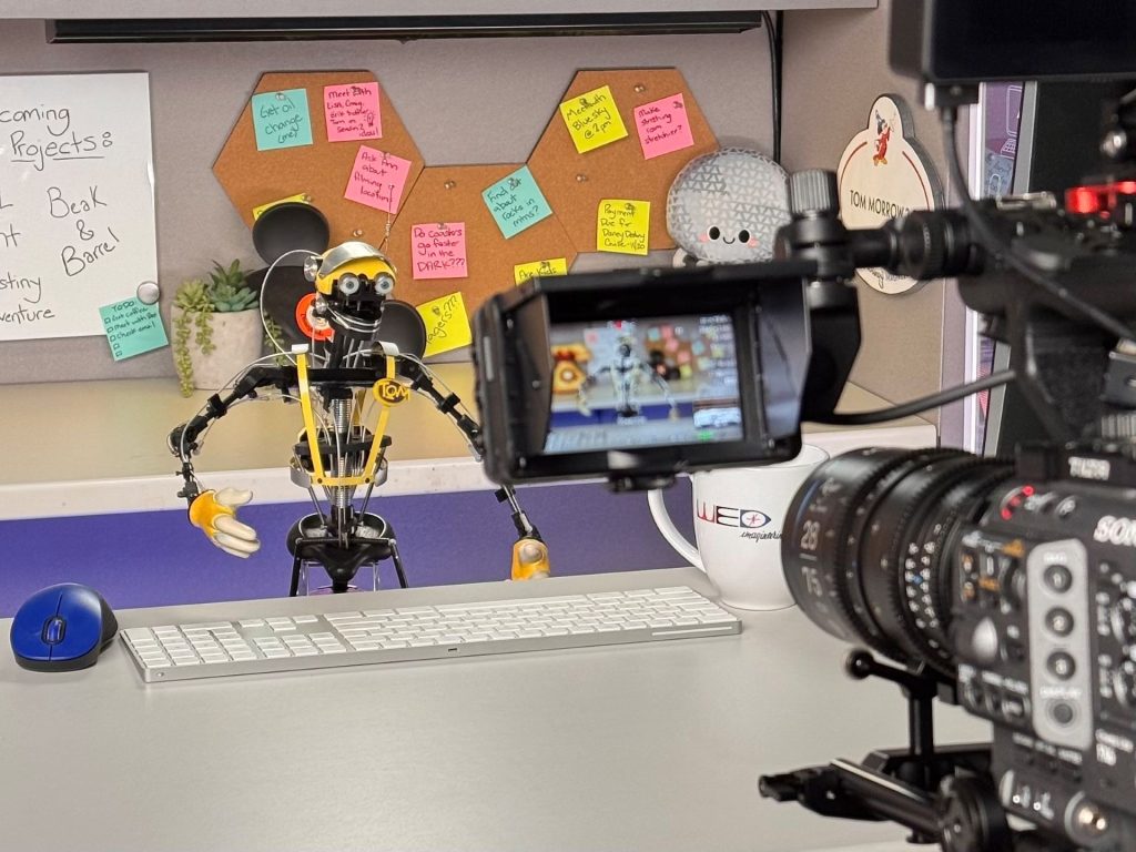 Tom Morrow 2.0 Returns to the Disney Parks Spotlight in NEW ‘Imagineer That!’ Tom-at-His-Desk