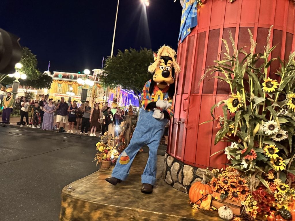 boo to you parade MNSSHP 2025 2 3 – WDWINFO.COM Disney’s Boo-To-You Halloween Parade: 2025 Opening Night & Tips boo to you parade MNSSHP 2025 2 3