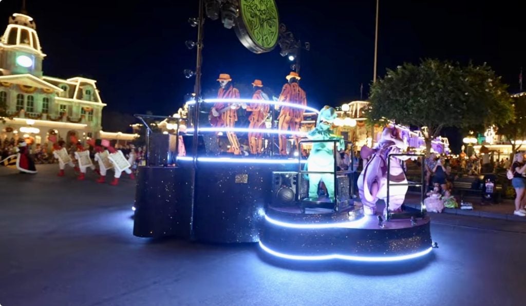 boo to you parade MNSSHP 2025 23 – WDWINFO.COM Disney’s Boo-To-You Halloween Parade: 2025 Opening Night & Tips boo to you parade MNSSHP 2025 23