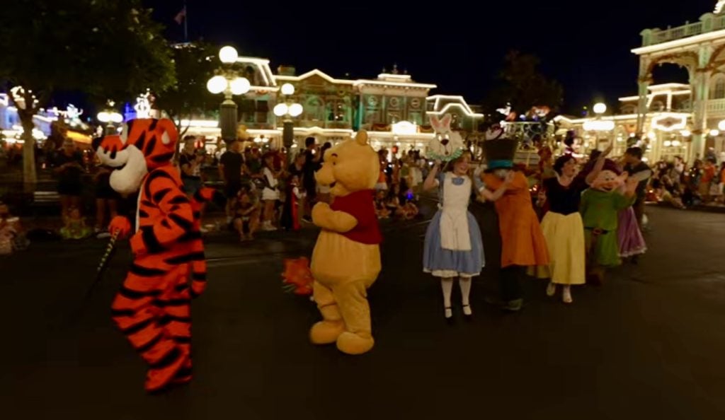 boo to you parade MNSSHP 2025 4 – WDWINFO.COM Disney’s Boo-To-You Halloween Parade: 2025 Opening Night & Tips boo to you parade MNSSHP 2025 4
