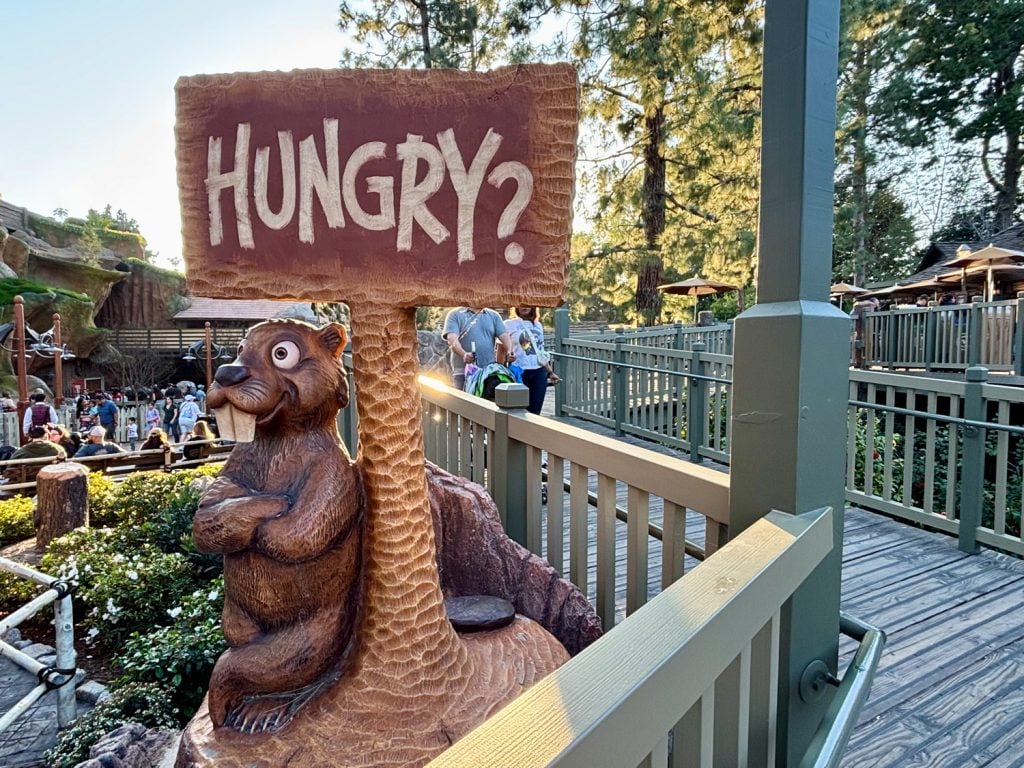 Could This Be the BEST Sweet Snack at Disneyland? dlr-hungry-bear-bbq-jamboree-hungry-sign