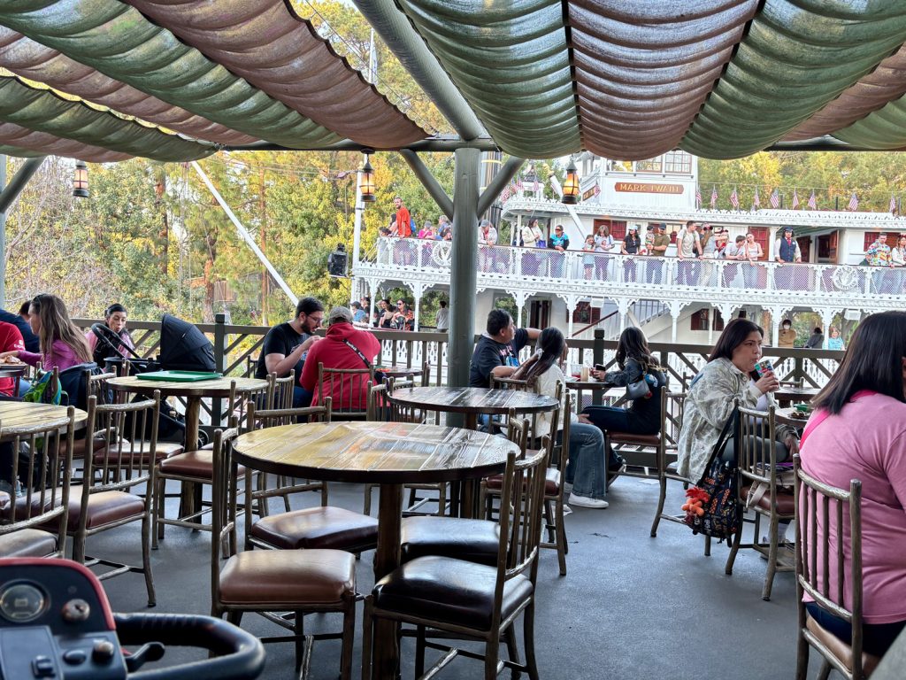 Could This Be the BEST Sweet Snack at Disneyland? dlr-hungry-bear-bbq-jamboree-view-02