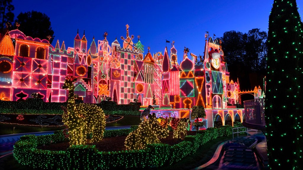 dlr-iasw-holiday-exterior-nighttime – WDWINFO.COM Disneyland to Reopen Sales of Select Magic Key Passes Aug. 26 dlr-iasw-holiday-exterior-nighttime