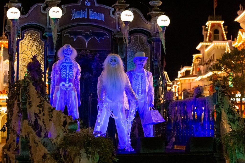 Five Tips to Get Ready for Mickey’s Not-So-Scary Halloween Party at Disney World mnsshp-boo-to-you-parad-haunted-mansion