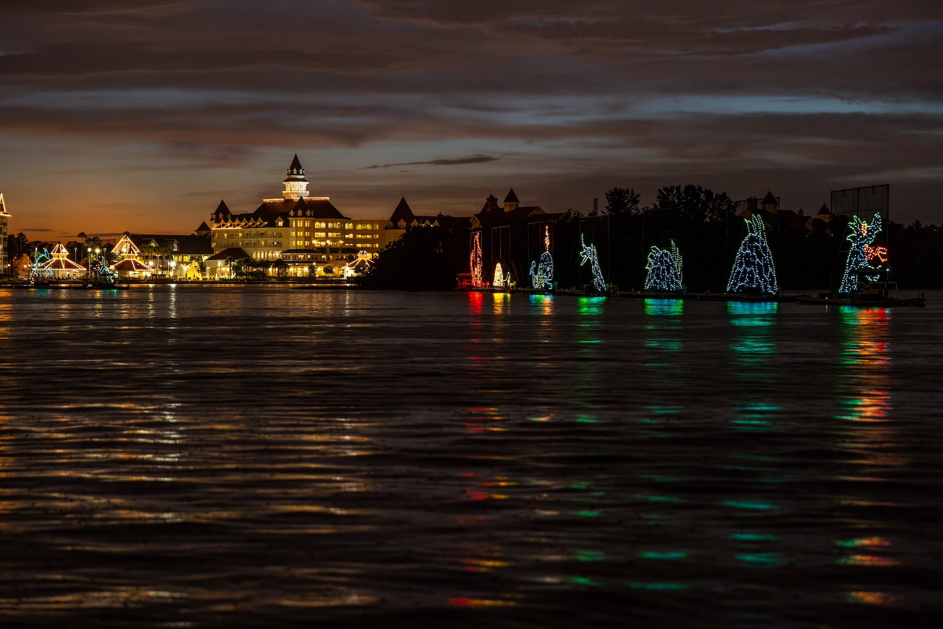 Disney World Activities That Have Nothing to Do With Rides BTS-Disneys-Electrical-Water-Pageant-2