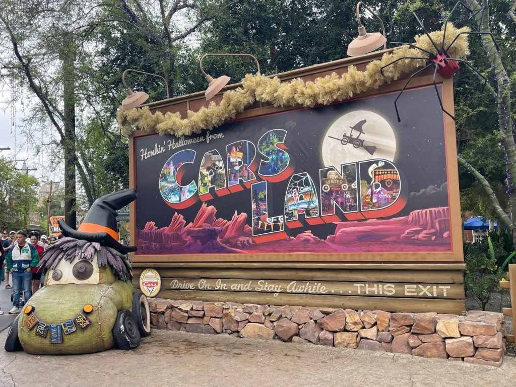Cars-Land-Halloween-2025-Disneyland-01 – WDWINFO.COM Discovering the Fun of Disney California Adventure’s Cars Land at Christmas Cars-Land-Halloween-2025-Disneyland-01