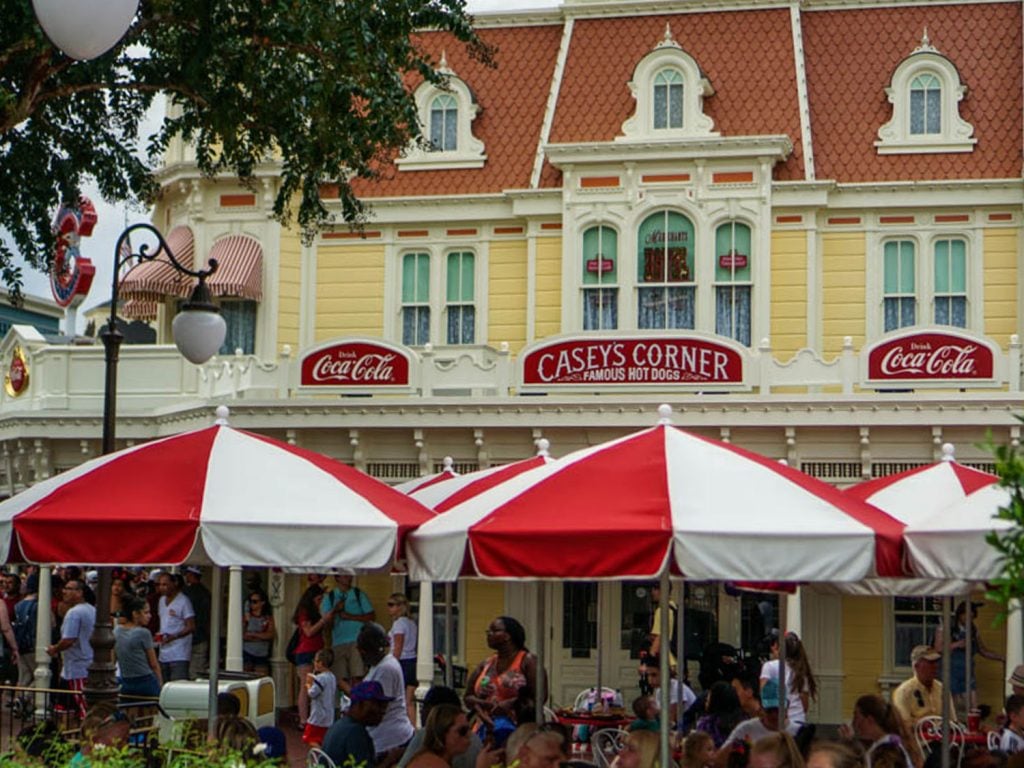 Top Walt Disney World Snacks That Are ALWAYS Worth It