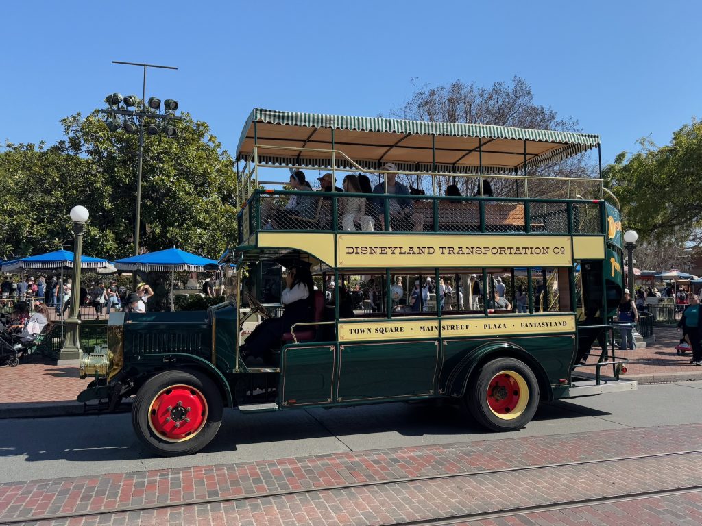 mainstreet-vehicle - 1 – WDWINFO.COM Top Six Wastes of Time at Disneyland Resort mainstreet-vehicle - 1
