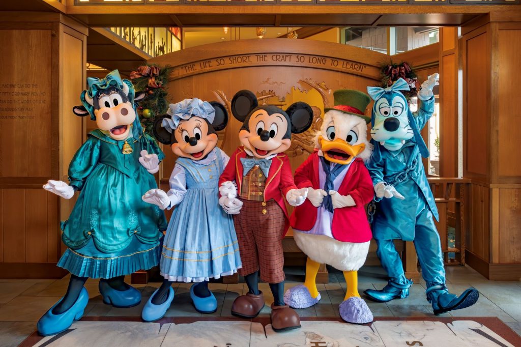 Holiday-Characters-at-Storytelle – WDWINFO.COM Disney Holiday Magic Comes to the Table at Disneyland Resort Hotels Holiday-Characters-at-Storytelle