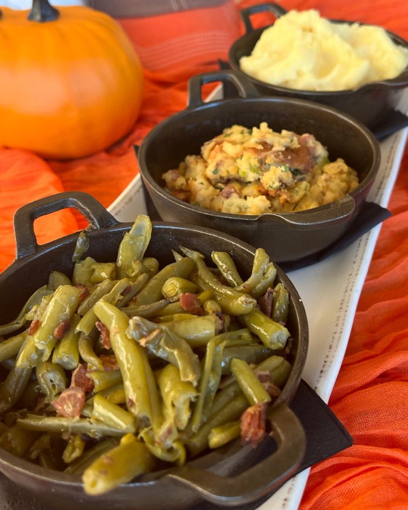 Returning Disney Tradition: New Take-Home Thanksgiving Pack Homecomin Thanskgiving Pack Sides Large